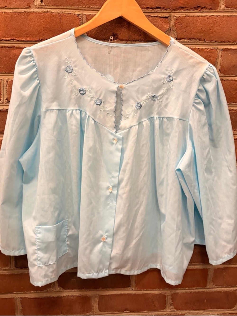 Vintage 60’s baby blue floral embroidered bed jacket